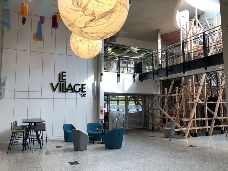 Signalétique hall Le Village