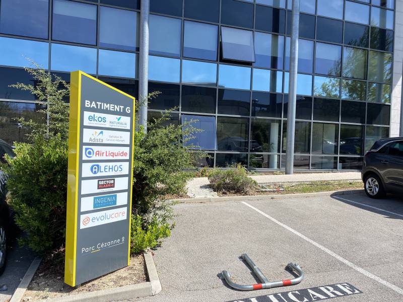 Fabrication d’enseigne pour la signalétique du Parc Cézanne à Aix-en-Provence