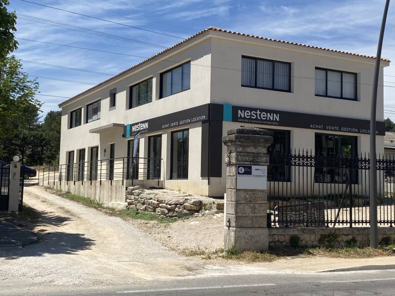 Fabrication d'enseigne réseau d'agence immobilière NESTENN à Bouc Bel Air