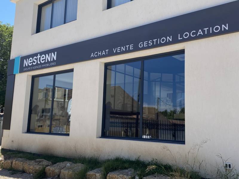 Fabrication d'enseigne réseau d'agence immobilière NESTENN à Bouc Bel Air