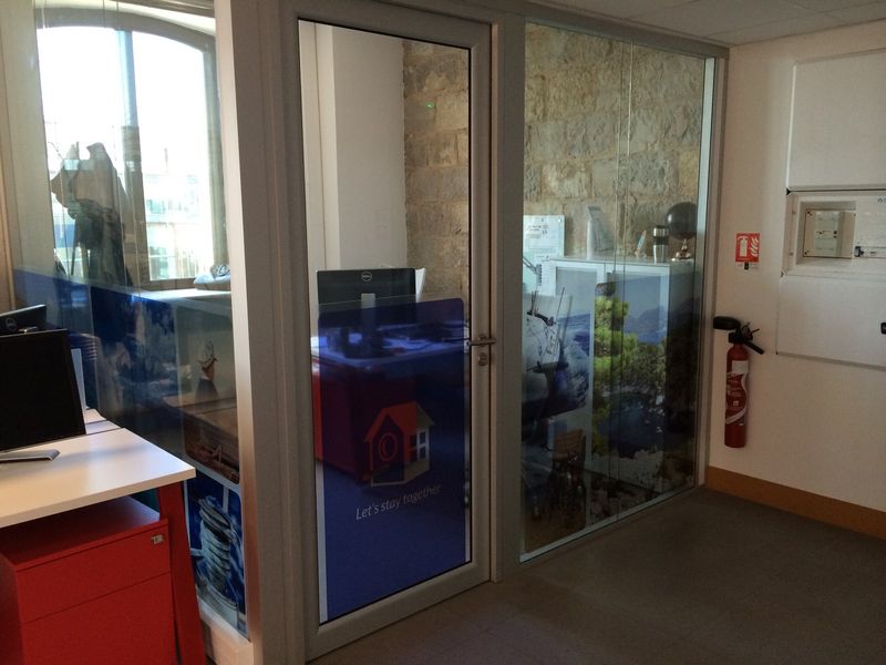 décoration adhésive abritel marseille